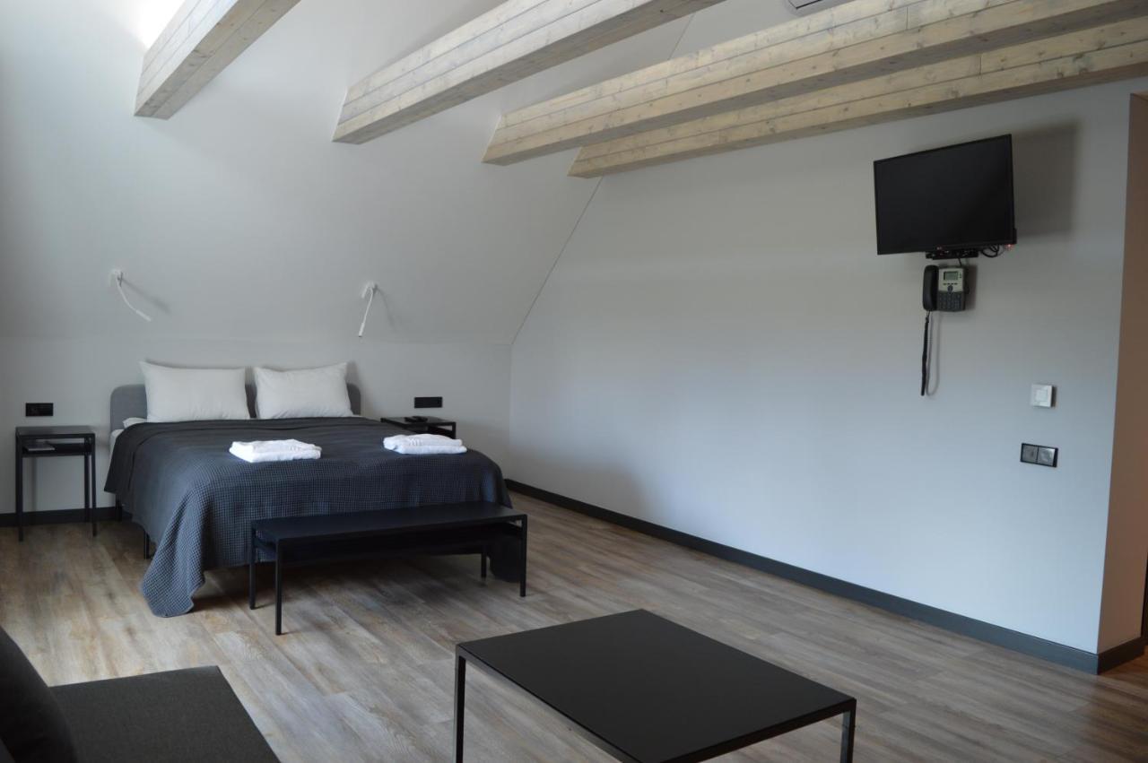 Hotel Baltas Gandras Naisiai Exteriér fotografie